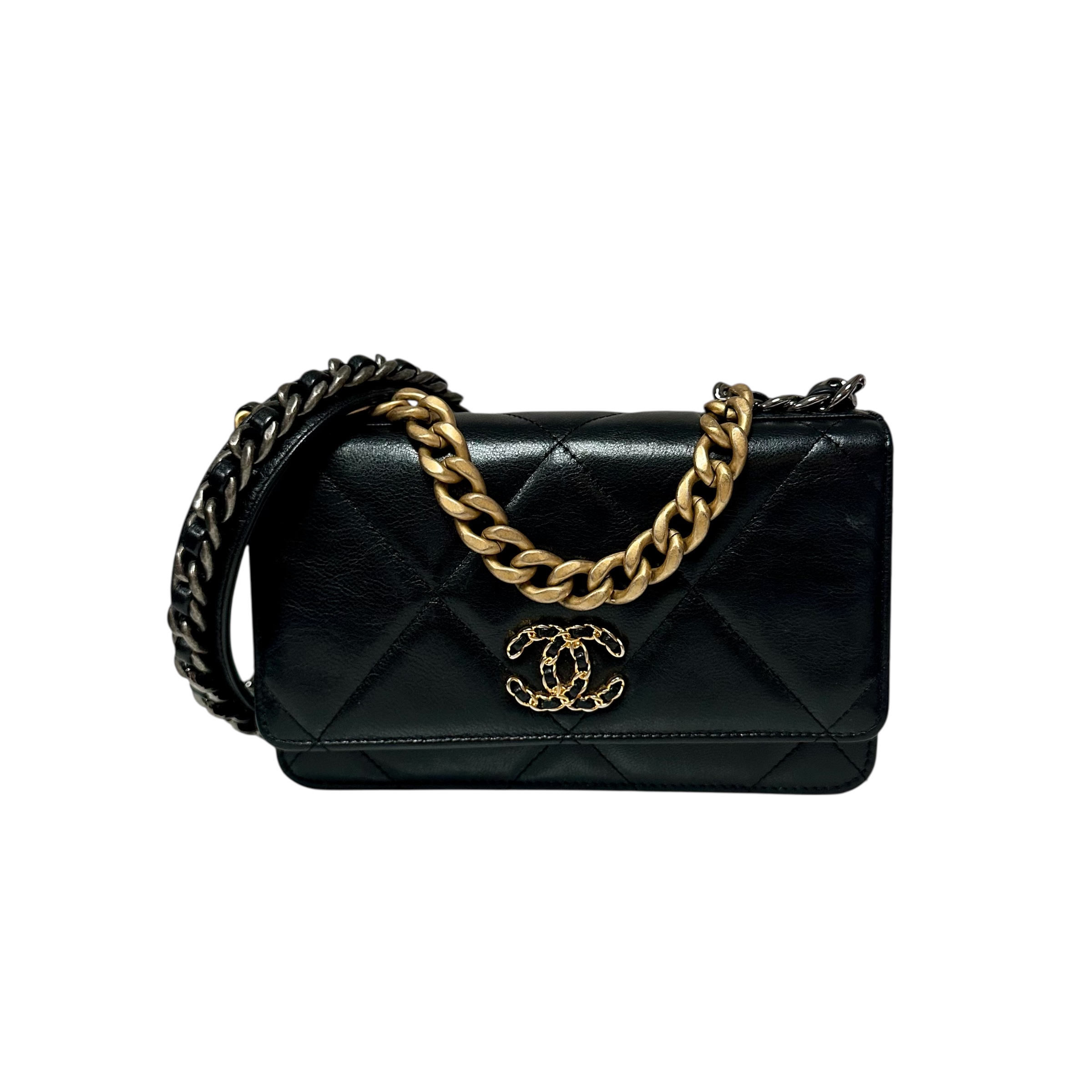 Chanel 19 Wallet on Chain Black