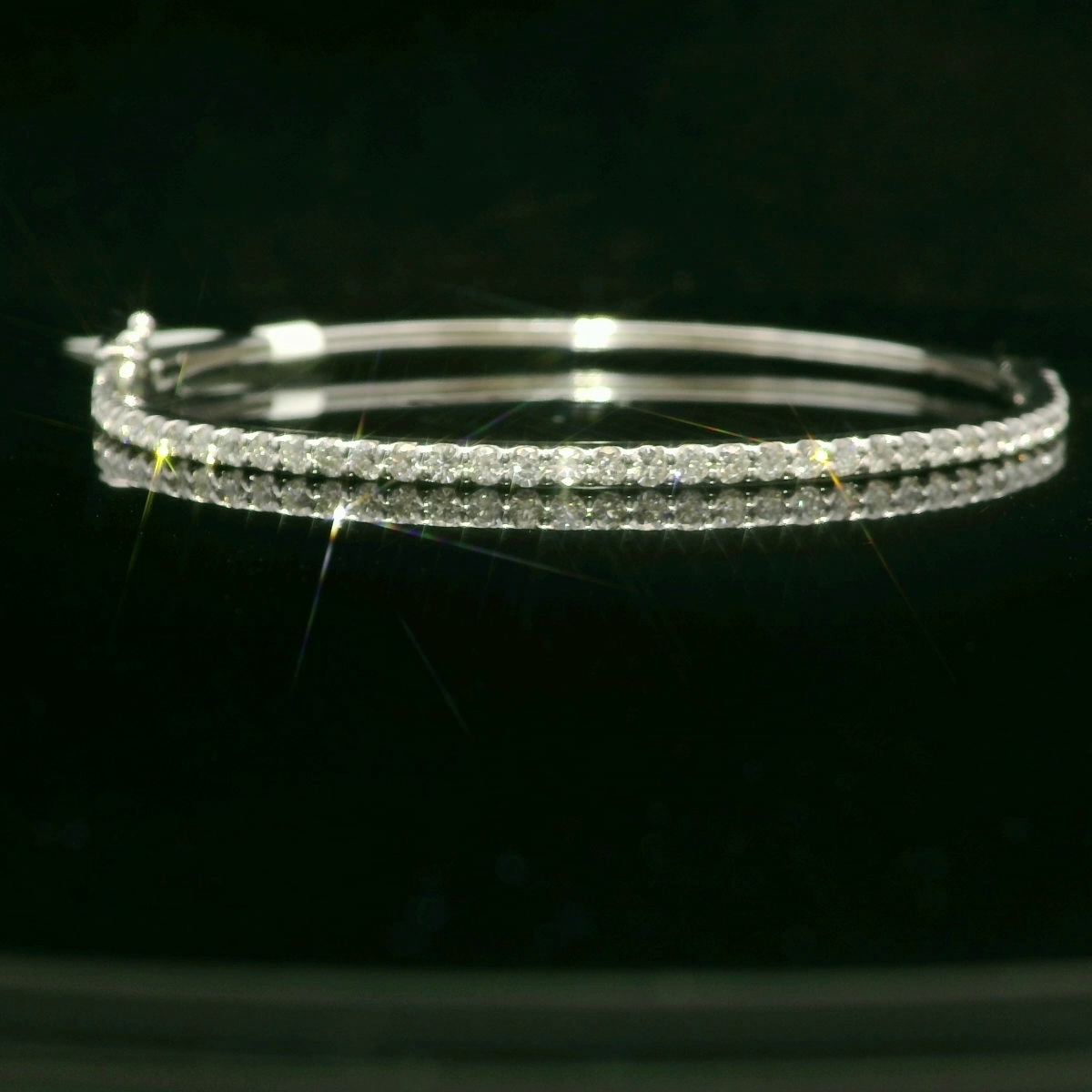 Bangle Bracelet, 14K White Gold, stock 103308