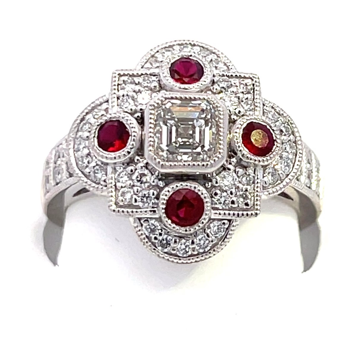 Platinum Diamond  Rings  G/SI1 Emerald 0.90CT CENTER GIA 1405029917  G-H SI 48D 0.38CTS- 49D  -1.28CTW 4 Rubies 0.42 cts - 9.38GR
