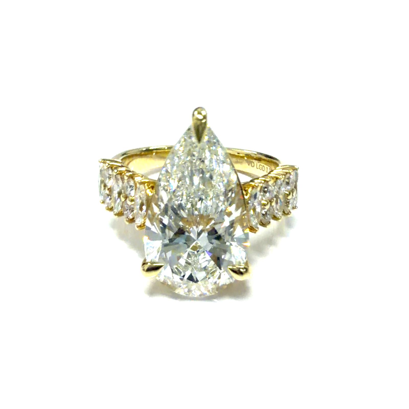 STACEY Rings  6.60   with 5.85  Pear Lab Grown Diamond 0.75  Sides set on 5.33gr 14k YG