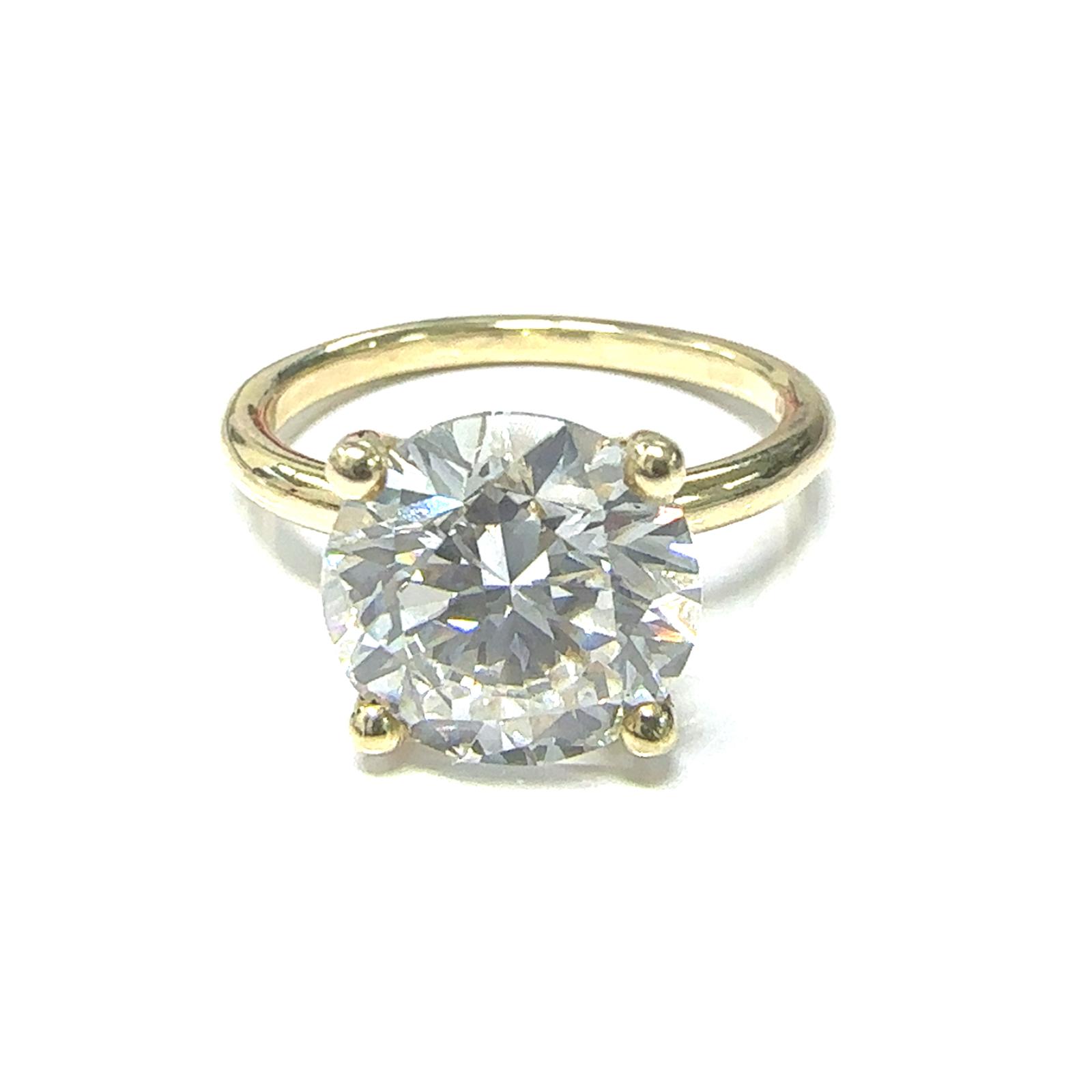 Rings  4.00   with 4.00  Round Lab Grown Diamond Sides set on 3.48gr 14k YG