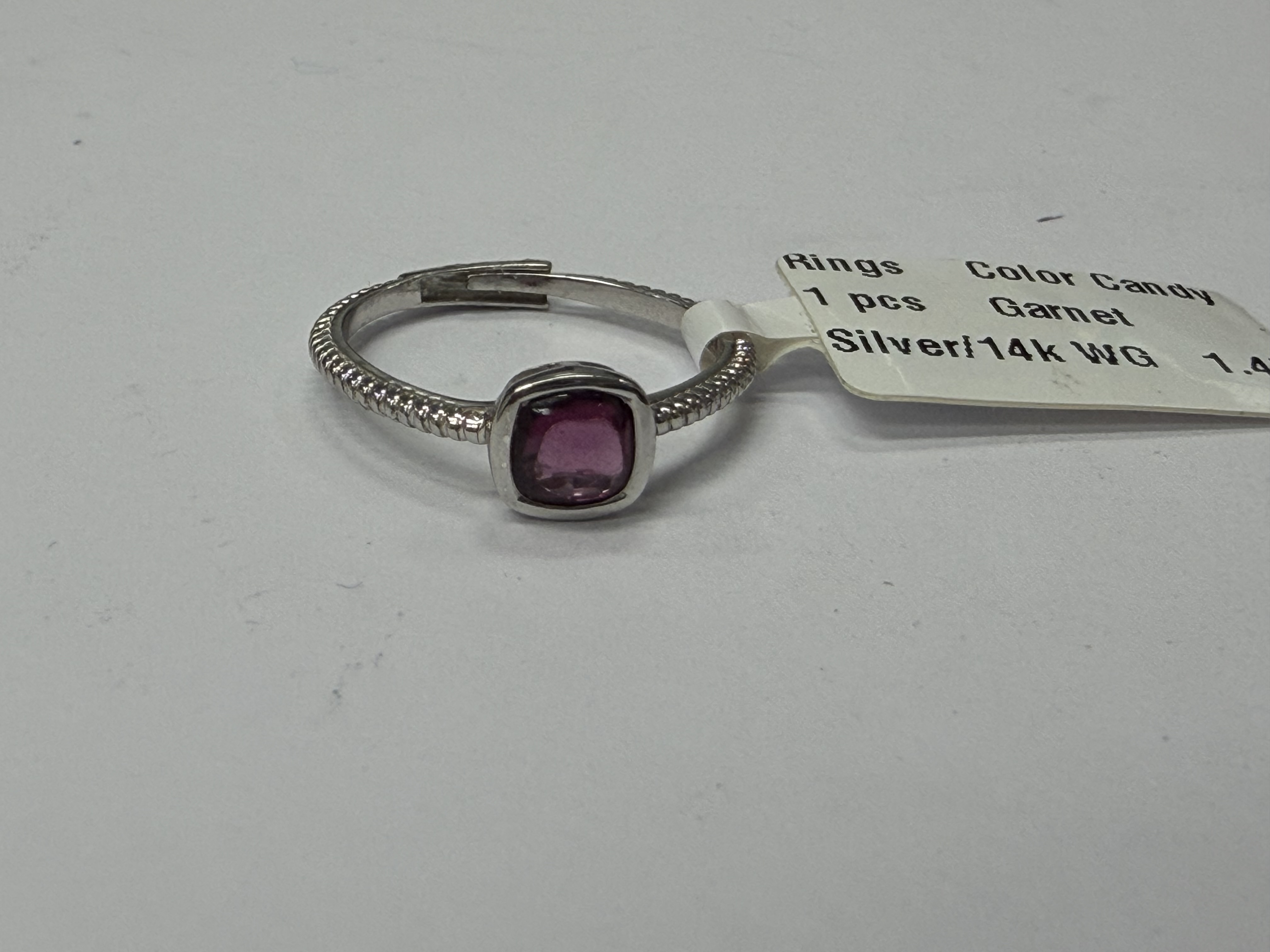 Color Candy Collection Rings with 1 pcs 5MM CU Garnet set on 1.45 gr SS/14k WG 