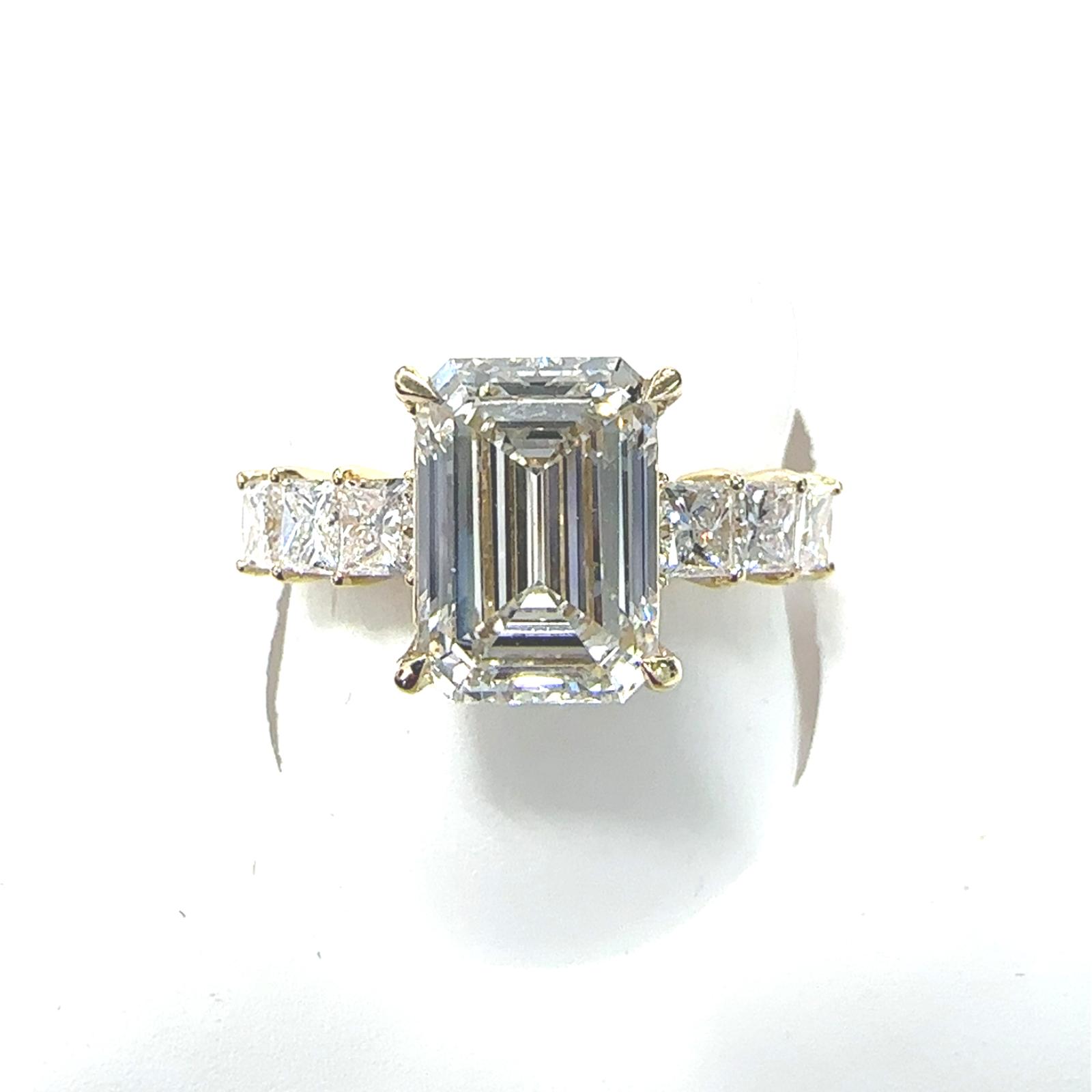 14KY LAB GROWN DIAMOND ENGAGEMENT RING 1EM-2.97CT 6PR-0.89CTW 14KY-2.03GR