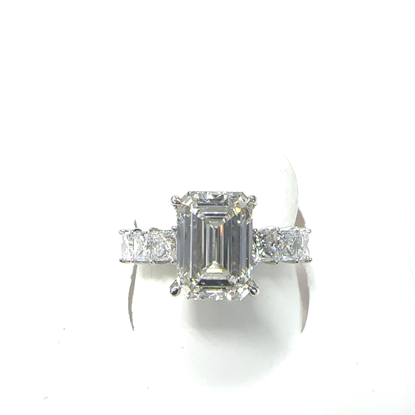14KW LAB GROWN DIAMOND HH ENGAGEMENT RING 1EM-3.01CT 6PR-0.89CTW  14RD-0.18CTW 14KW-1.94GR