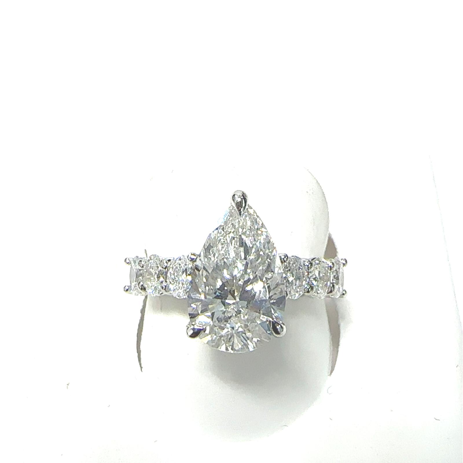 14KW LAB GROWN DIAMOND ENGAGEMENT RING 1PE-3.08CT 6OV-0.70CTW 14KW-2.47GR