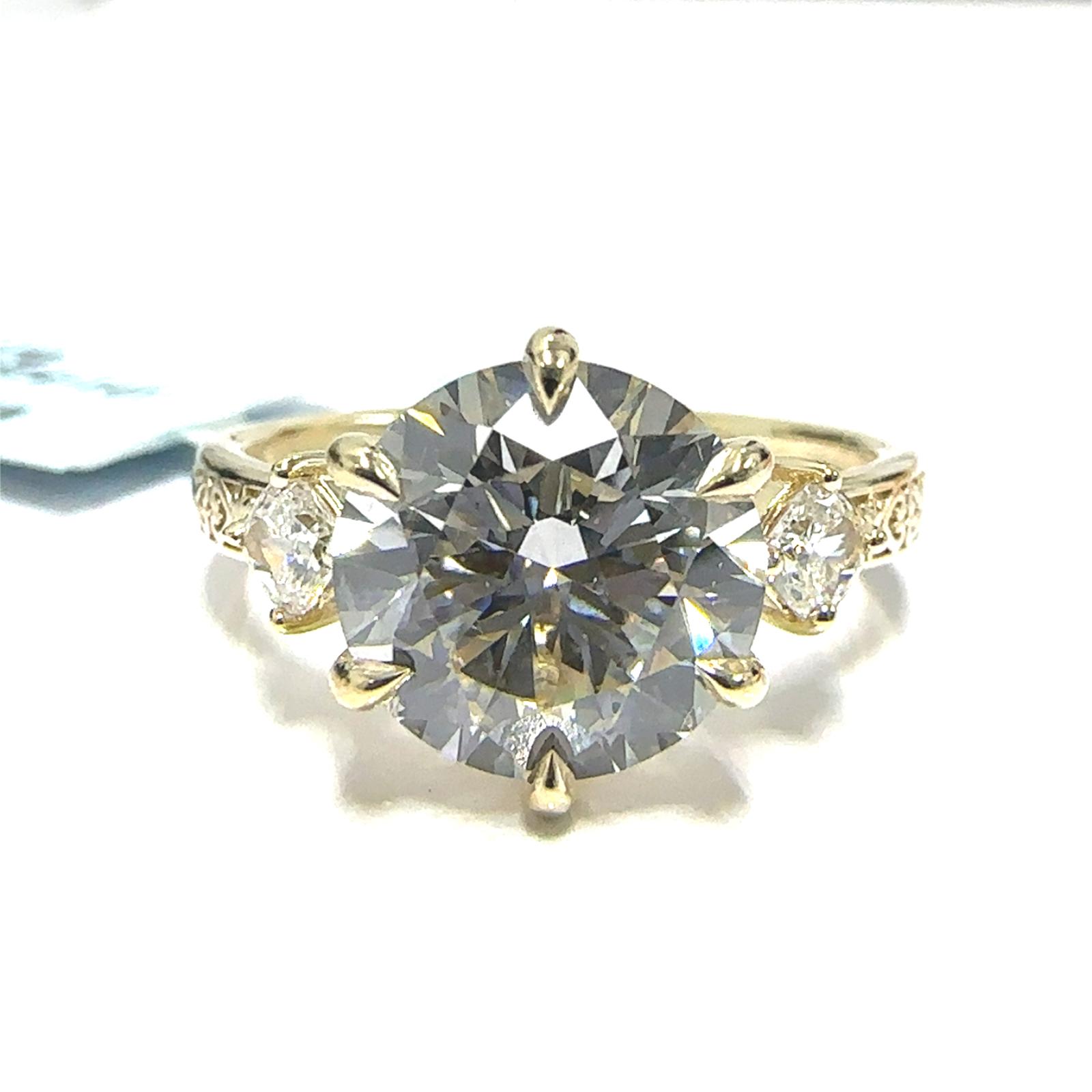 14KY LAB GROWN DIAMOND ENGAGEMENT RING NON CERT F-G VS+ 1RD-2.96CT 2D-0.24CTW 14KY-3.122GR