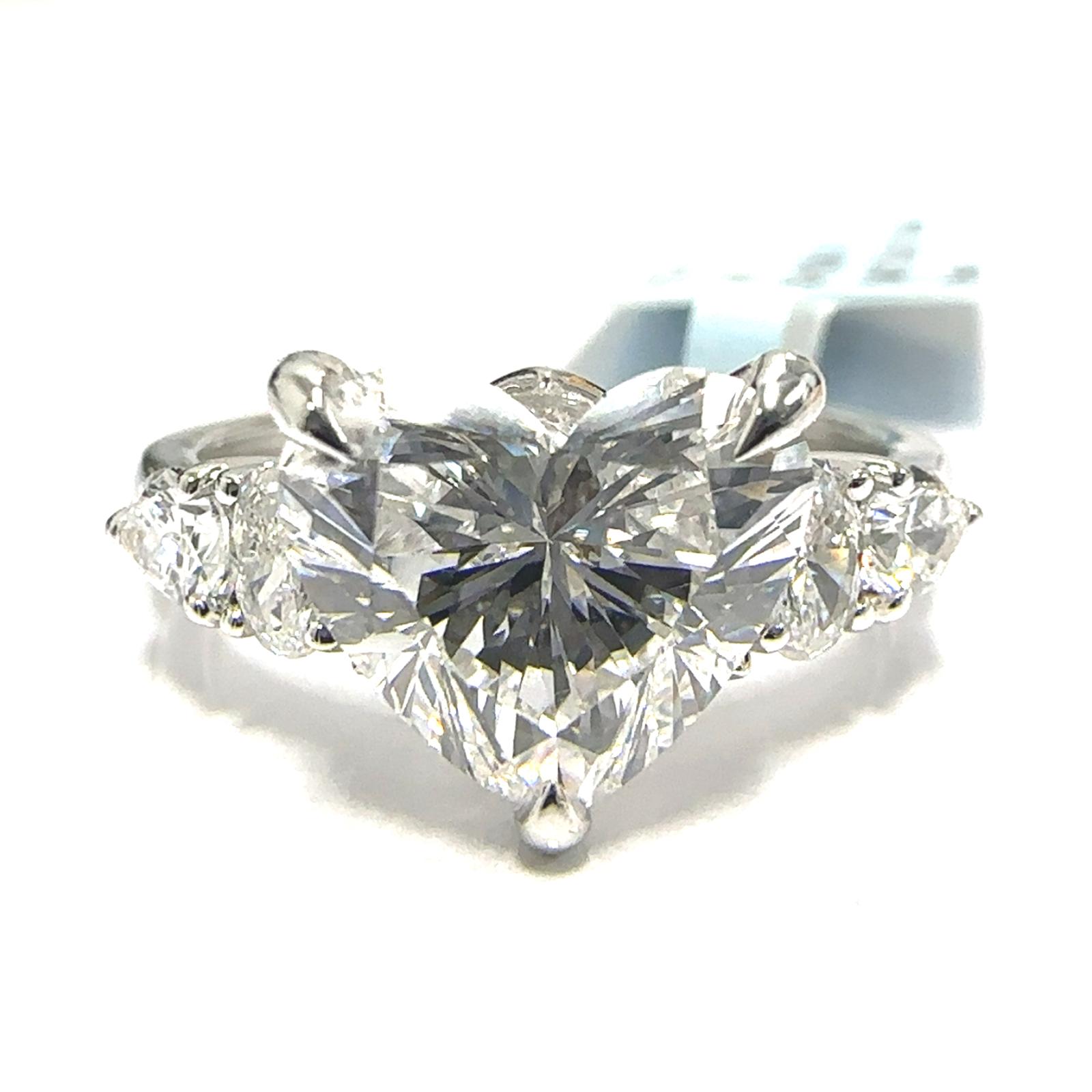 14KW LAB GROWN DIAMOND ENGAGEMENT RING NON CERT F-G VS+ 1HT-2.7CT 4D-0.56CTW 14KW-2.578GR